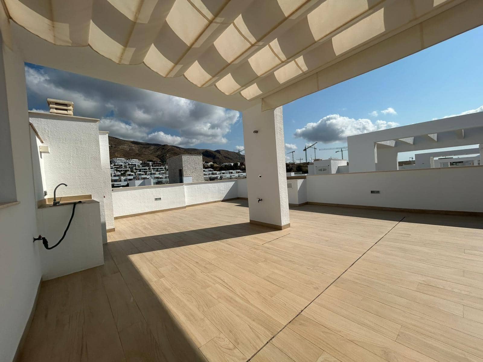 2 quarto Penthouse para venda em Finestrat com piscina - 425 000 € (Ref: 9165747)