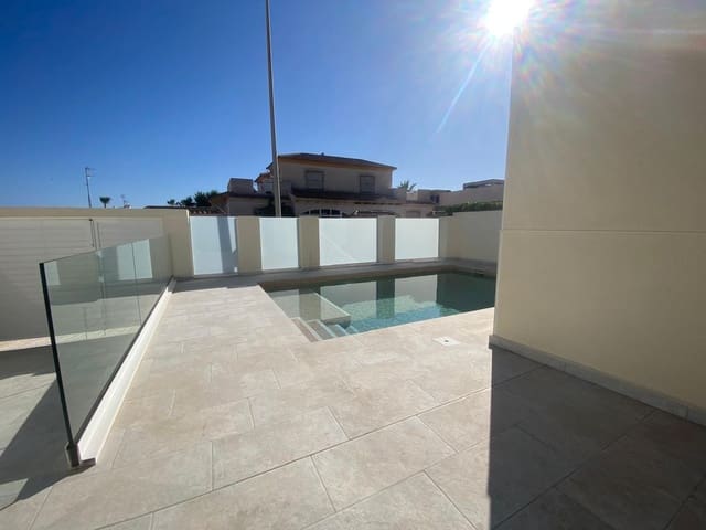 2 bedroom Villa for sale in Torreblanca, Torrevieja - € 310,000 (Ref: 9165749)