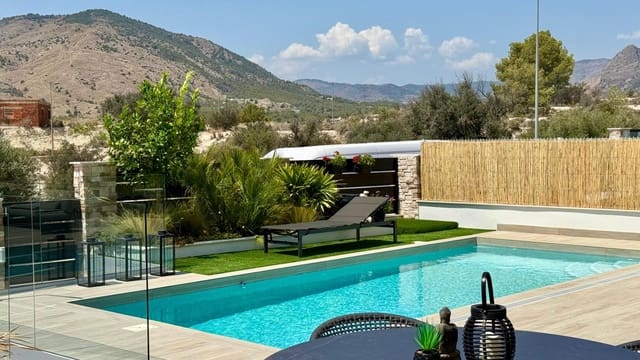 3 soveværelse Villa til salg i Finestrat med swimmingpool - € 680.000 (Ref: 9169508)