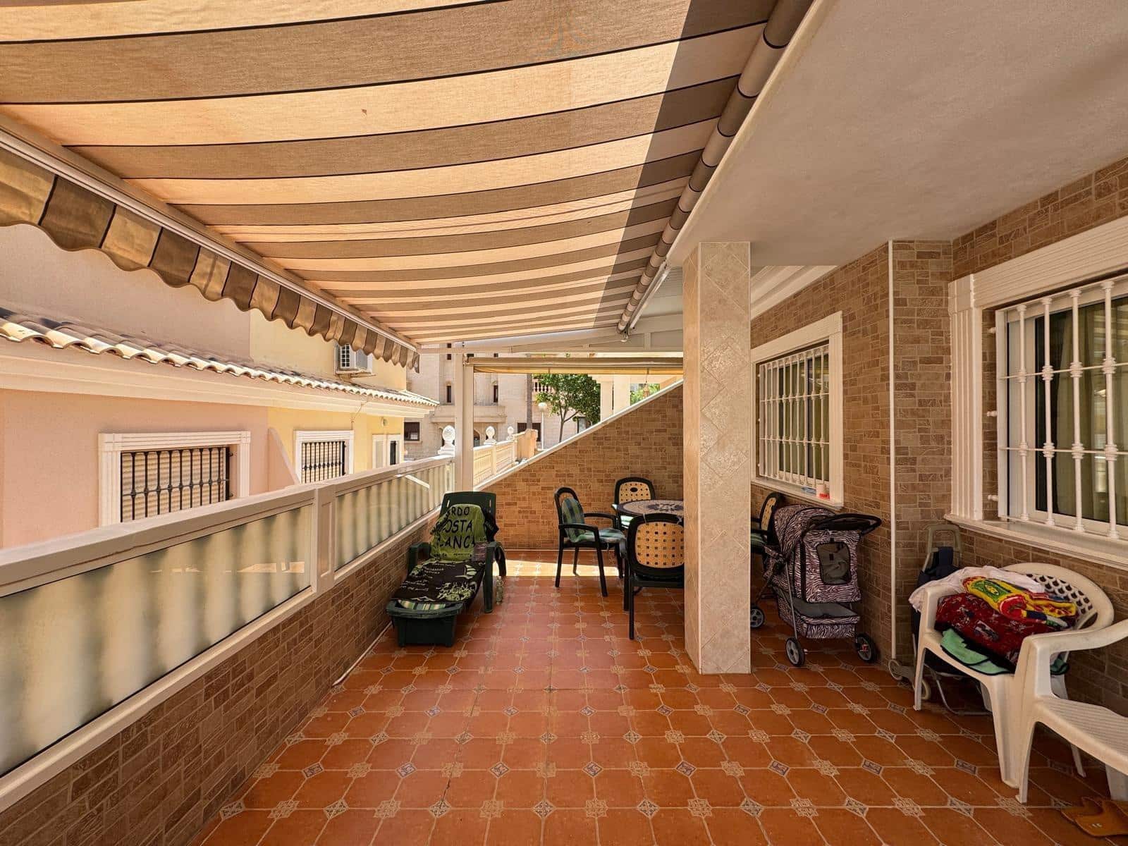 3 sypialnia Dom szeregowy na sprzedaż w Guardamar del Segura z basenem - 283 500 € (Ref: 9169510)