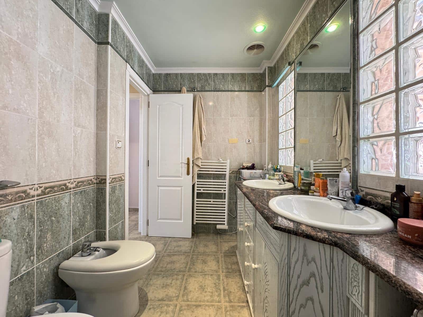 3 sypialnia Dom szeregowy na sprzedaż w Guardamar del Segura z basenem - 283 500 € (Ref: 9169510)