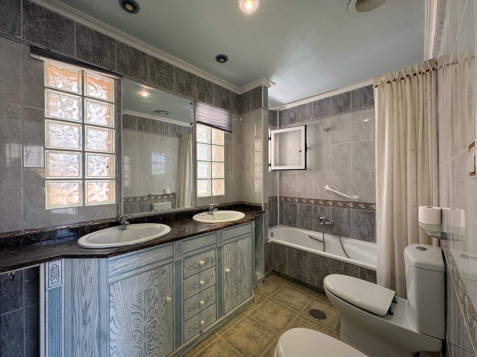 3 sypialnia Dom szeregowy na sprzedaż w Guardamar del Segura z basenem - 283 500 € (Ref: 9169510)