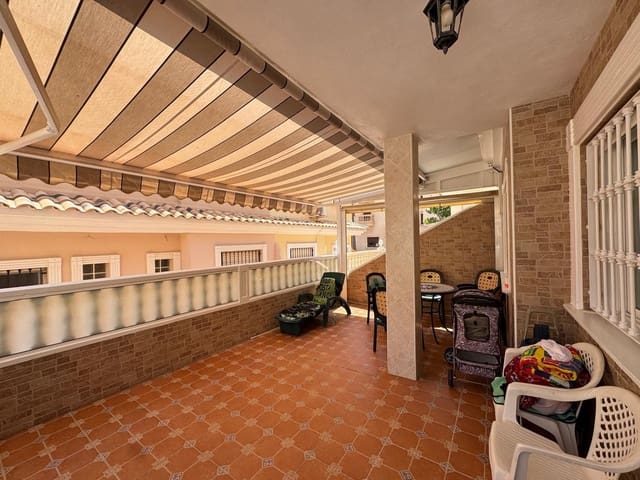 Adosado de 3 habitaciones en Guardamar del Segura en venta con piscina - 283.500 € (Ref: 9169510)