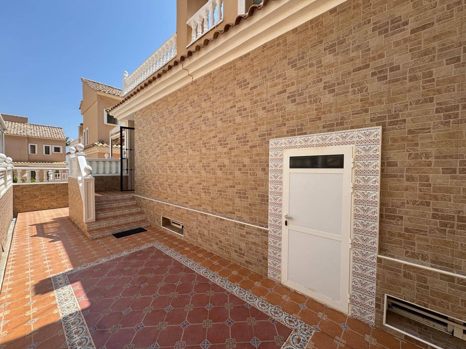 3 sypialnia Dom szeregowy na sprzedaż w Guardamar del Segura z basenem - 283 500 € (Ref: 9169510)