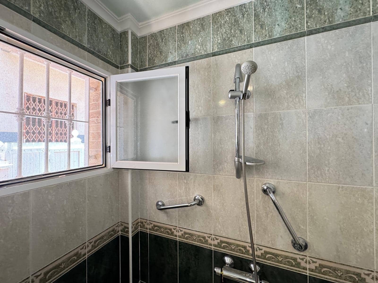 3 sypialnia Dom szeregowy na sprzedaż w Guardamar del Segura z basenem - 283 500 € (Ref: 9169510)