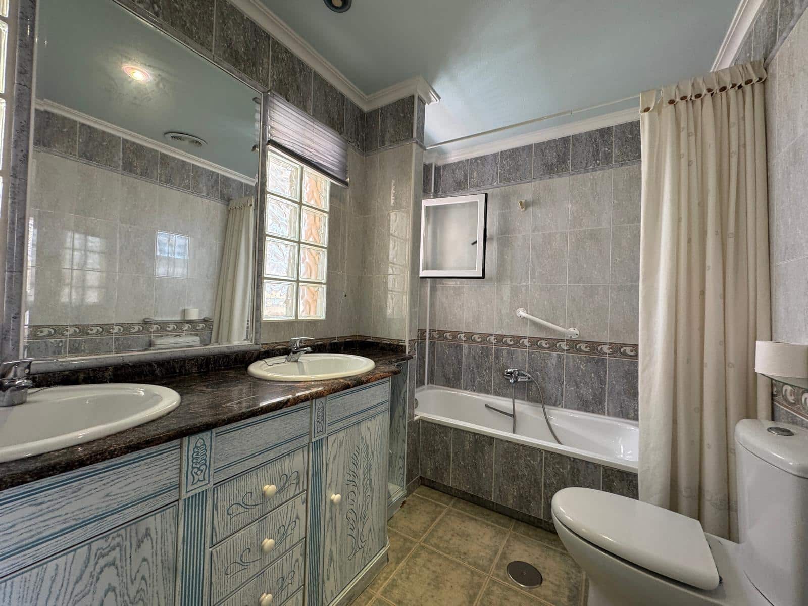 3 sypialnia Dom szeregowy na sprzedaż w Guardamar del Segura z basenem - 283 500 € (Ref: 9169510)