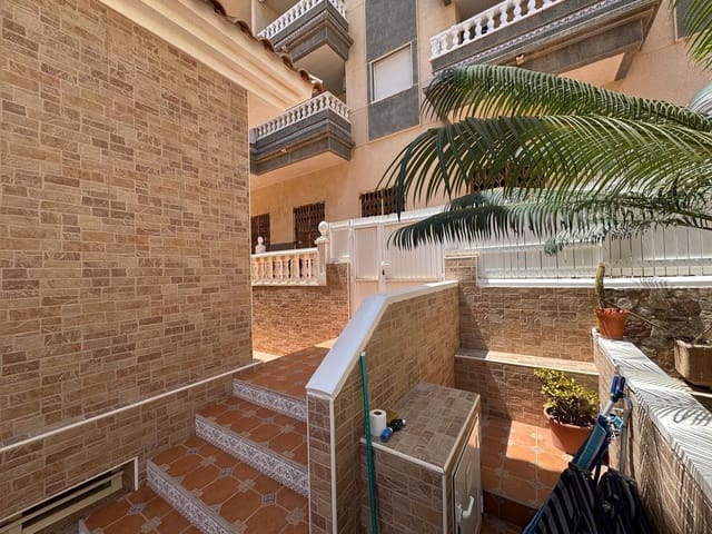 Adosado de 3 habitaciones en Guardamar del Segura en venta con piscina - 283.500 € (Ref: 9169510)