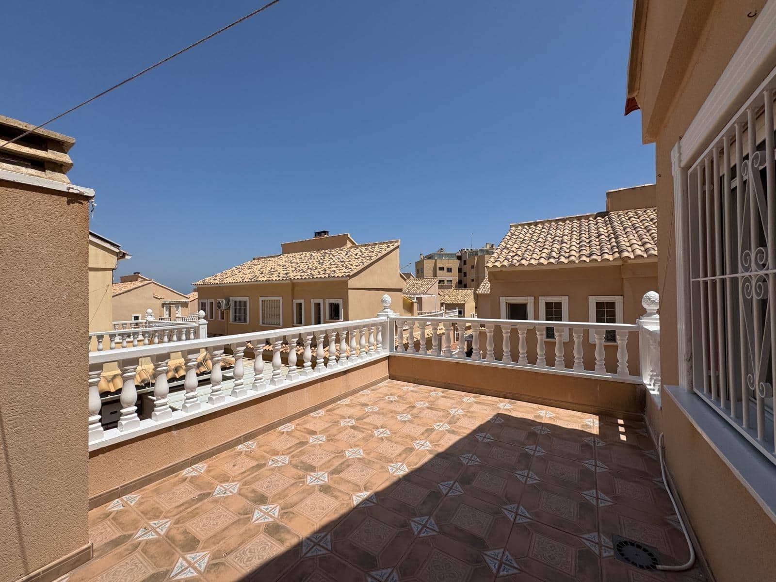 3 sypialnia Dom szeregowy na sprzedaż w Guardamar del Segura z basenem - 283 500 € (Ref: 9169510)