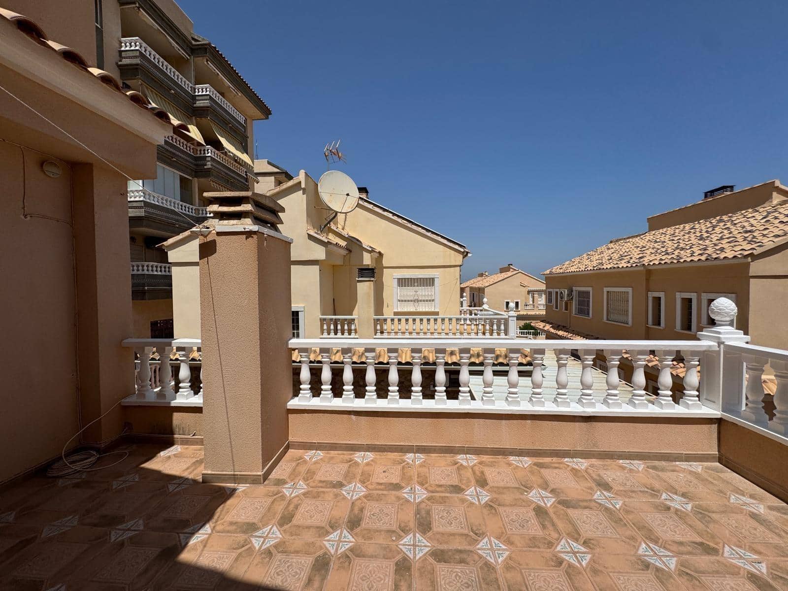 3 sypialnia Dom szeregowy na sprzedaż w Guardamar del Segura z basenem - 283 500 € (Ref: 9169510)