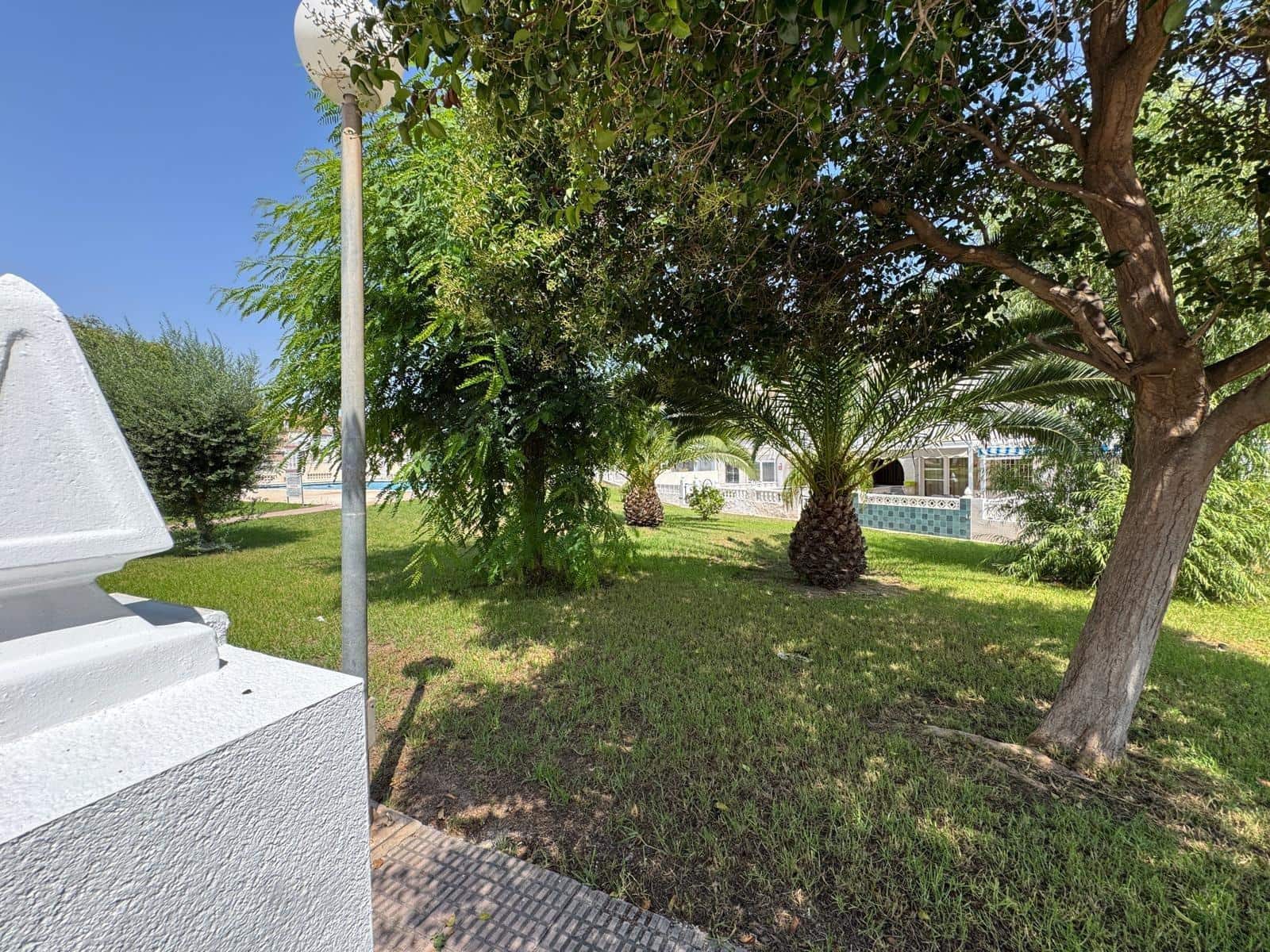 3 soverom Rekkehus til salgs i Torrevieja med svømmebasseng - € 249 900 (Ref: 9169511)