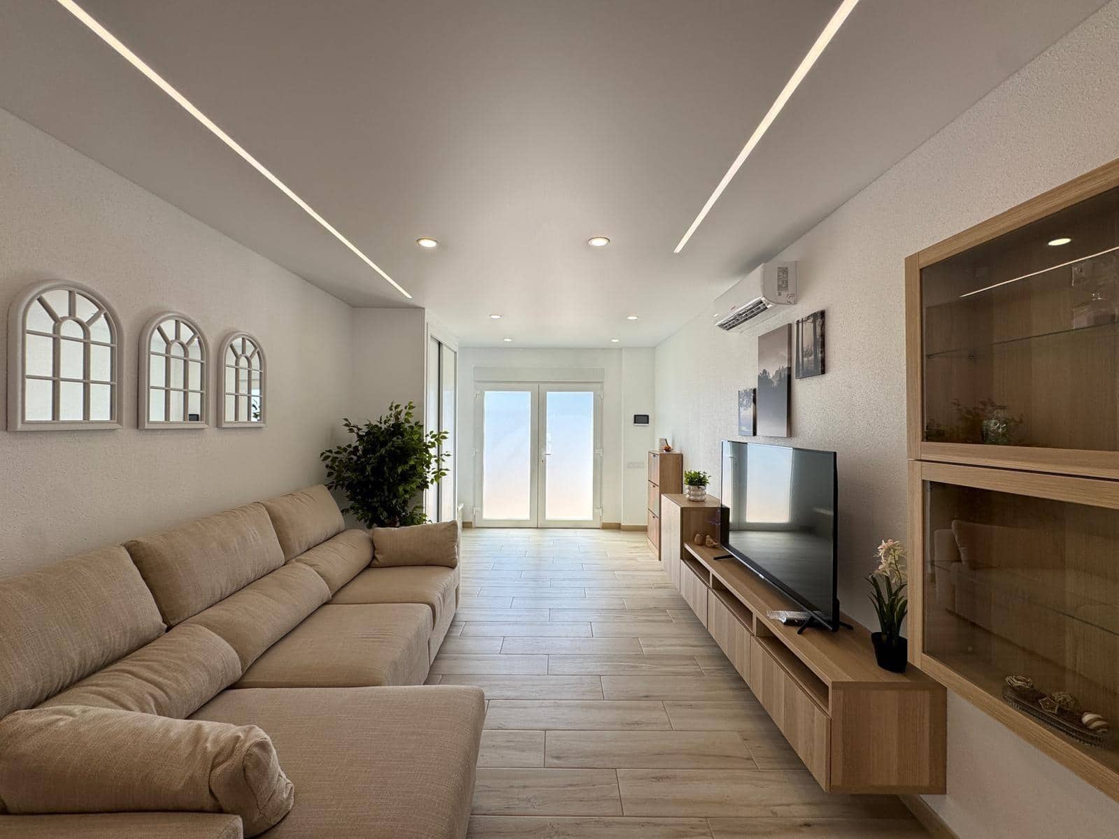 3 soverom Rekkehus til salgs i Torrevieja med svømmebasseng - € 249 900 (Ref: 9169511)