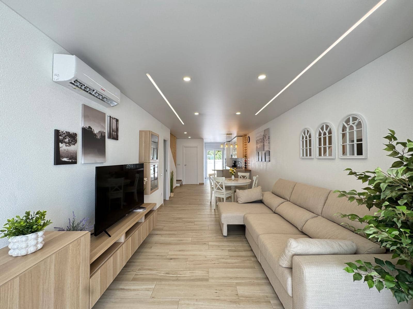 3 soverom Rekkehus til salgs i Torrevieja med svømmebasseng - € 249 900 (Ref: 9169511)