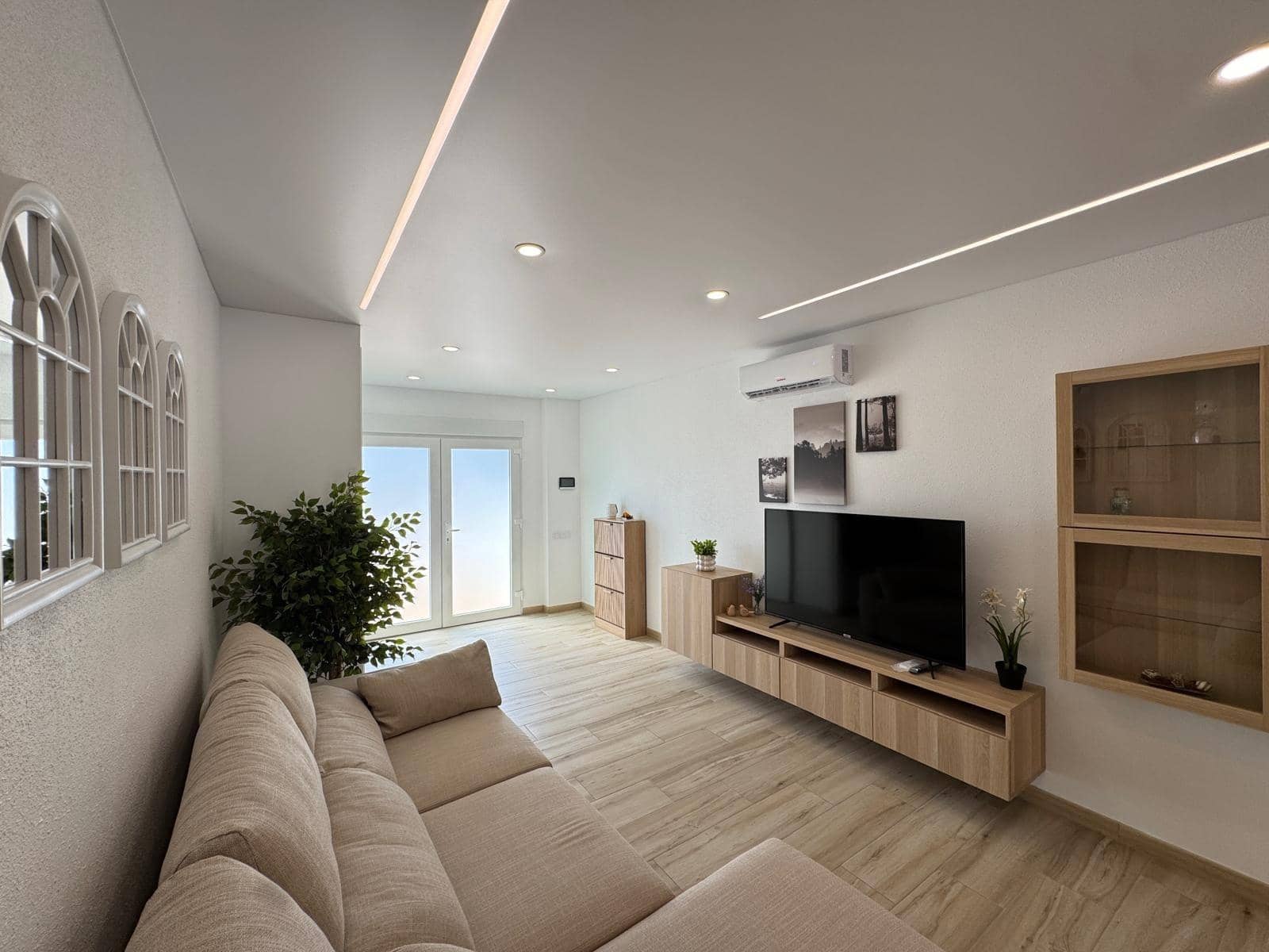 3 soverom Rekkehus til salgs i Torrevieja med svømmebasseng - € 249 900 (Ref: 9169511)