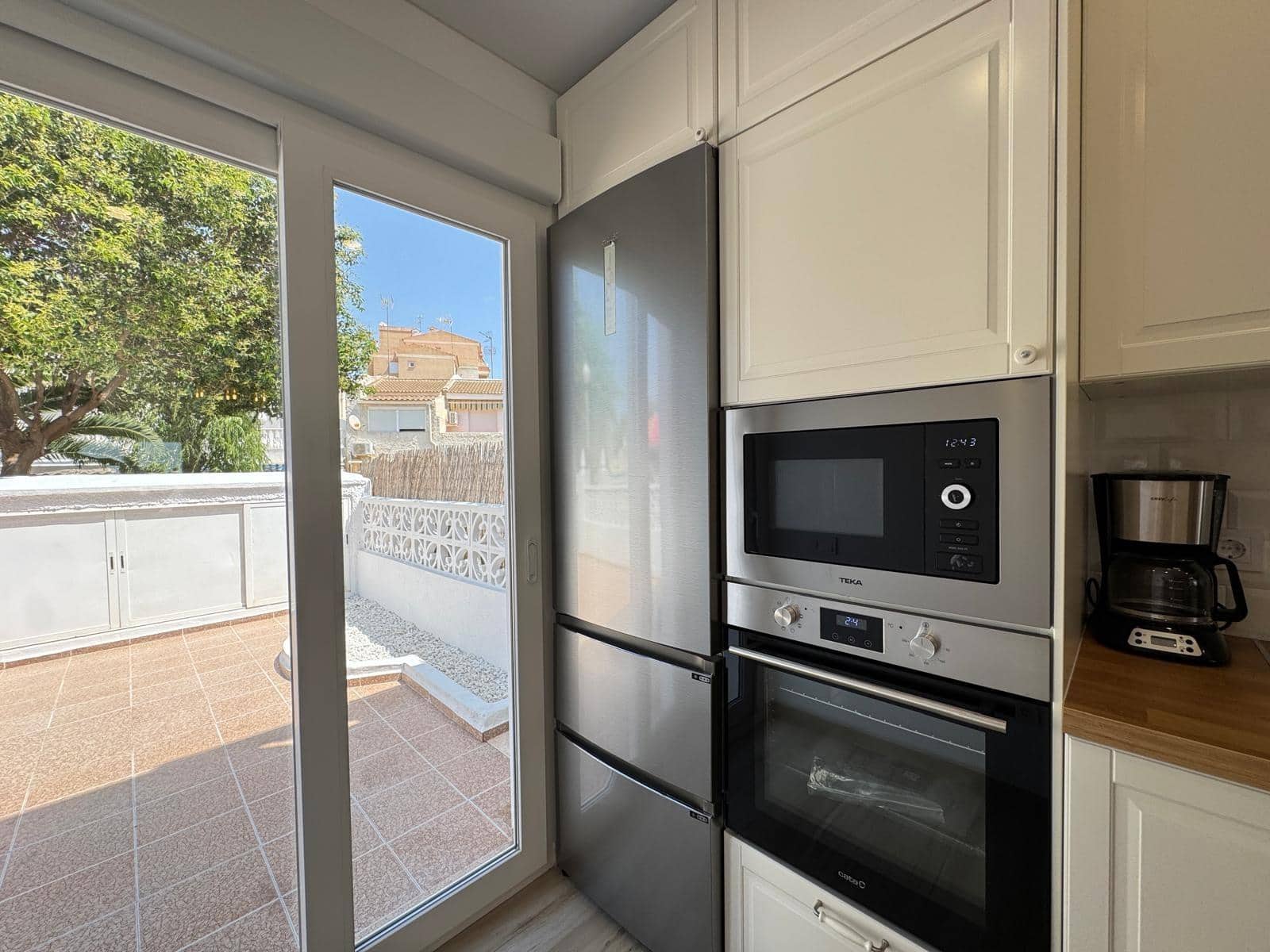 3 soverom Rekkehus til salgs i Torrevieja med svømmebasseng - € 249 900 (Ref: 9169511)