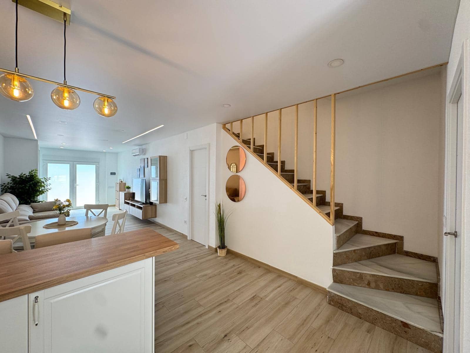 3 soverom Rekkehus til salgs i Torrevieja med svømmebasseng - € 249 900 (Ref: 9169511)