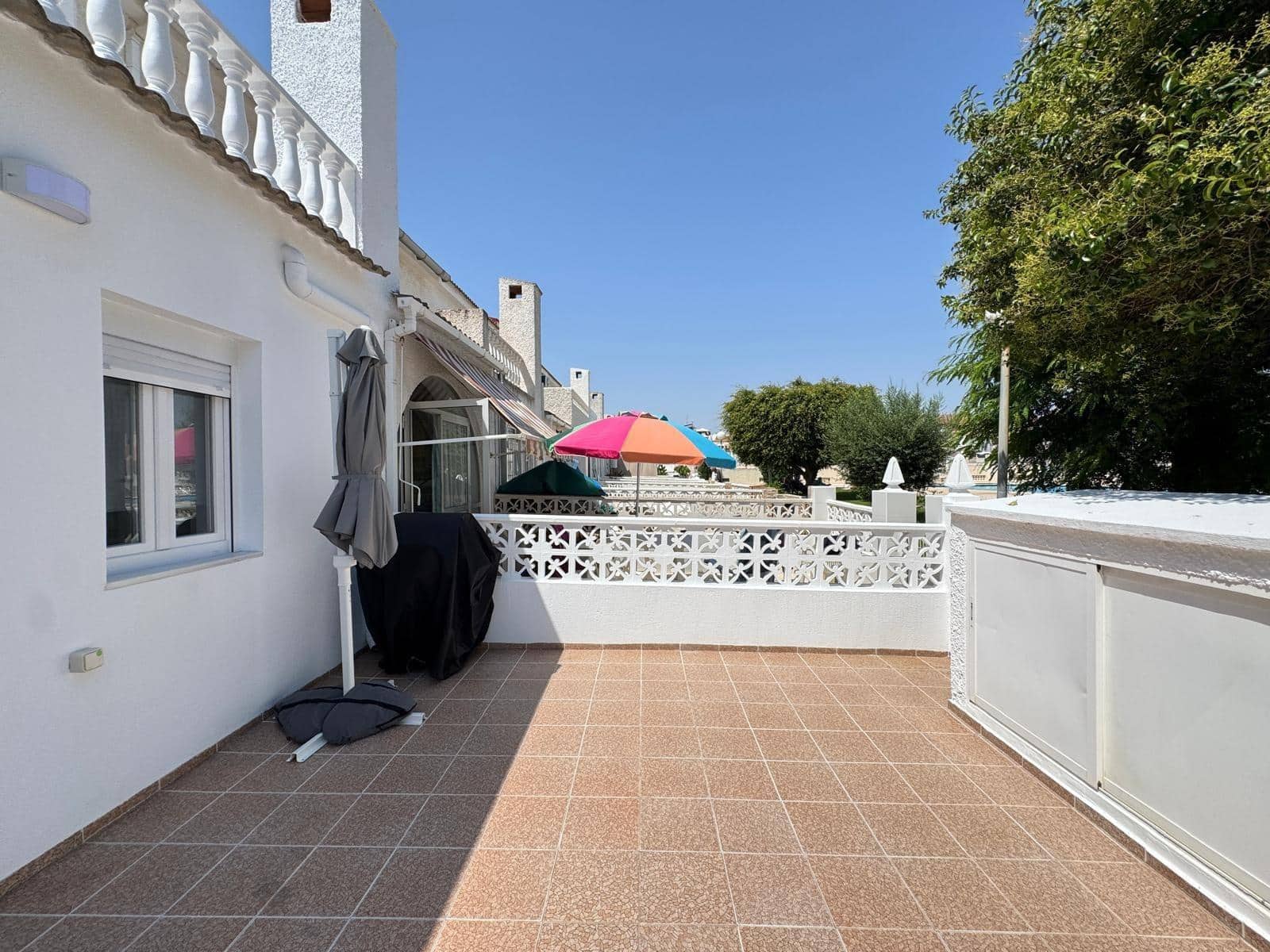 3 soverom Rekkehus til salgs i Torrevieja med svømmebasseng - € 249 900 (Ref: 9169511)