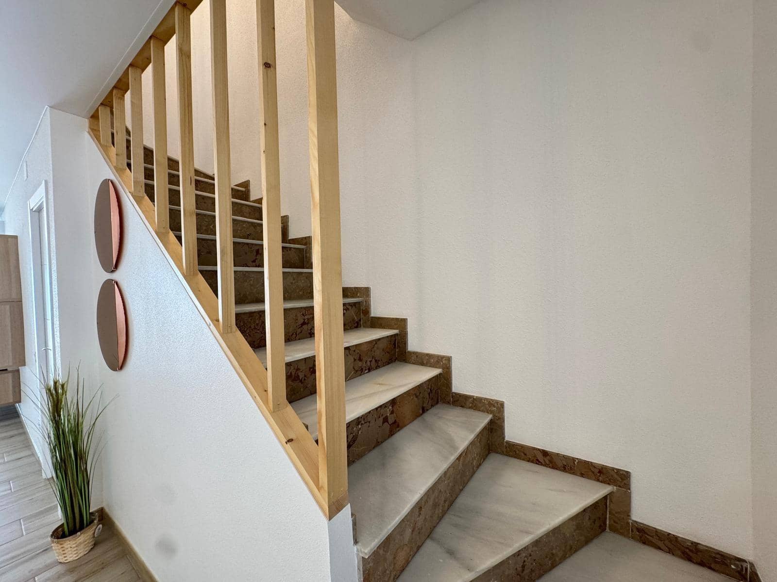 3 soverom Rekkehus til salgs i Torrevieja med svømmebasseng - € 249 900 (Ref: 9169511)