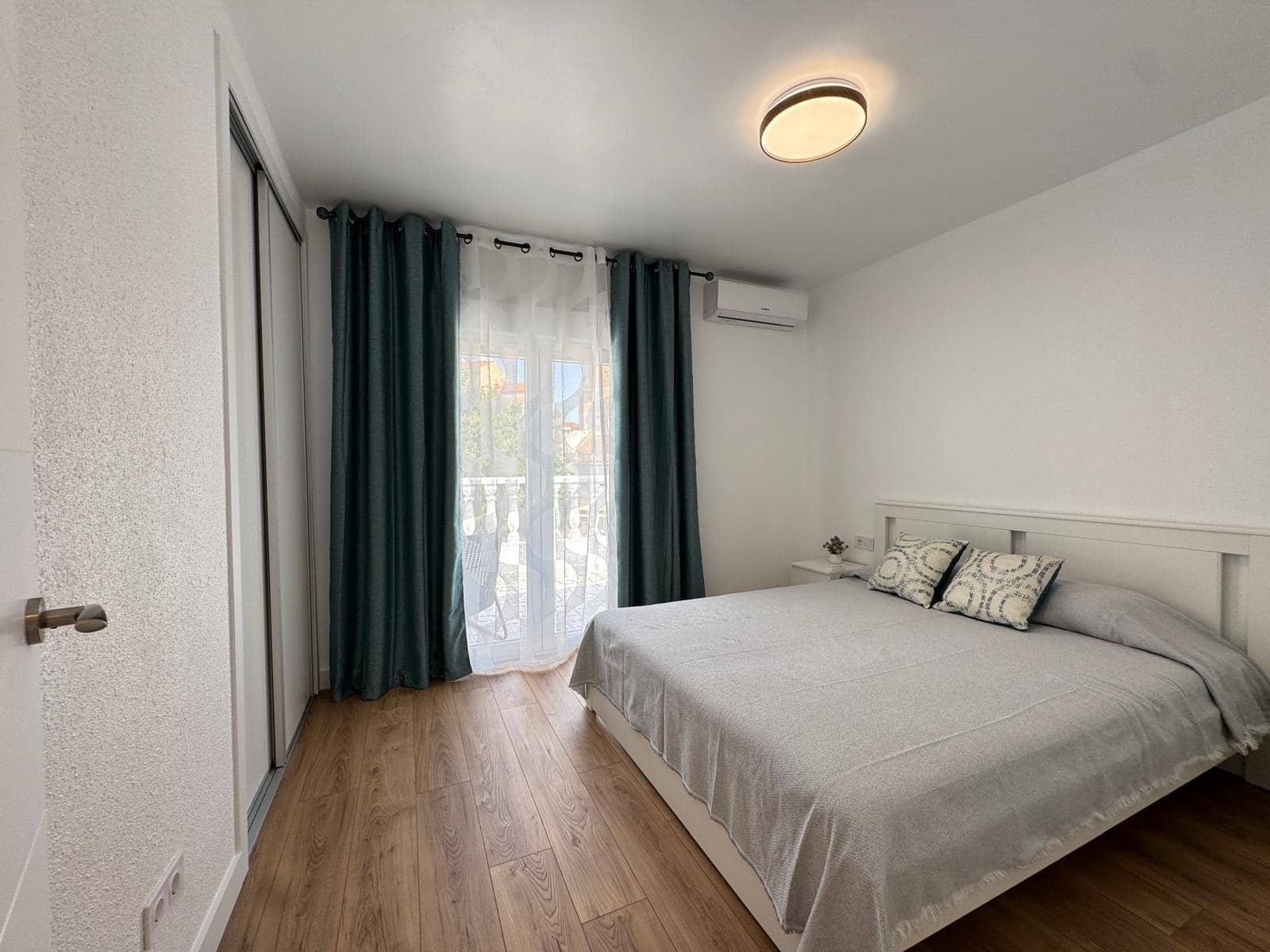 3 soverom Rekkehus til salgs i Torrevieja med svømmebasseng - € 249 900 (Ref: 9169511)