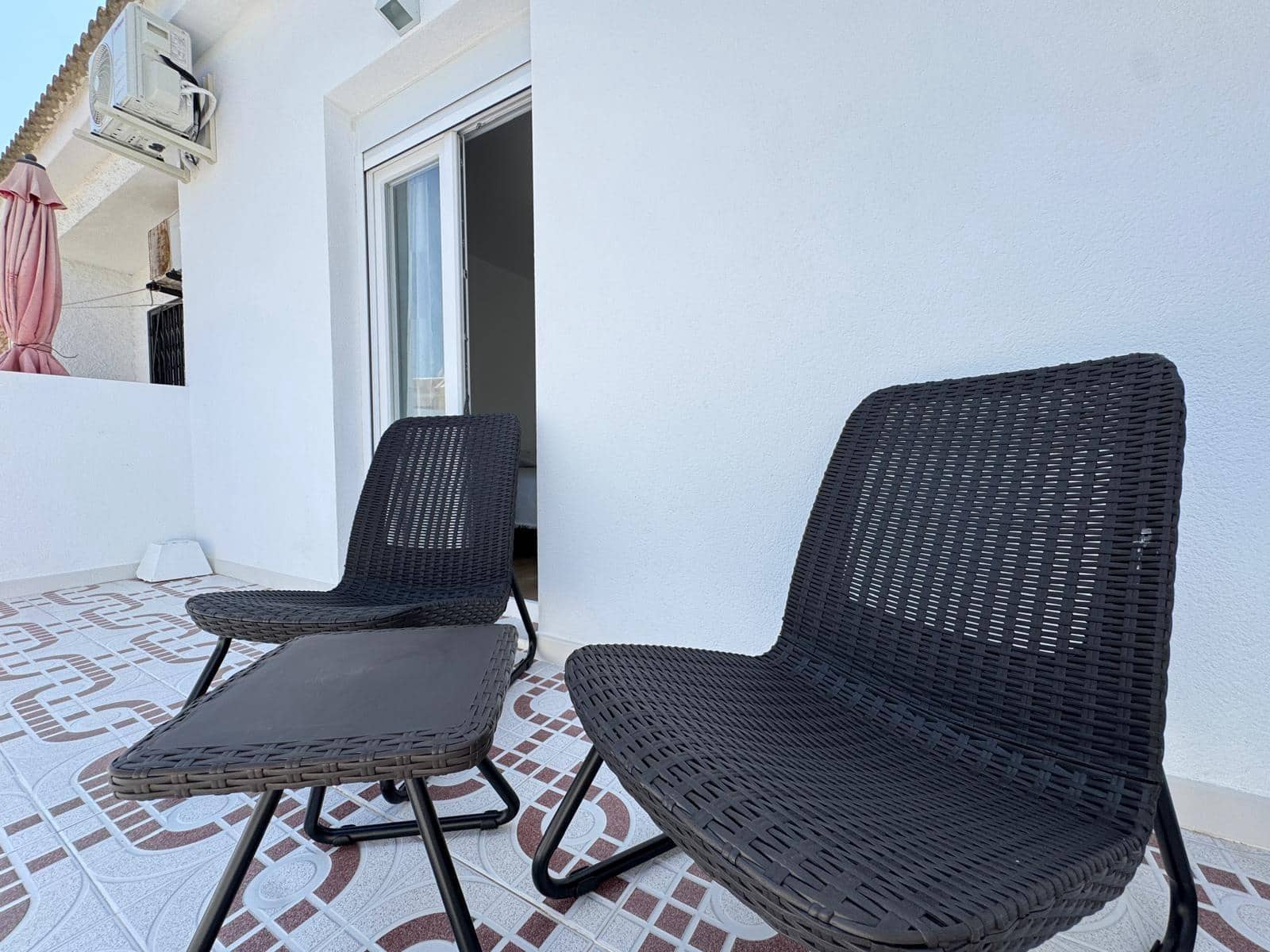 3 soverom Rekkehus til salgs i Torrevieja med svømmebasseng - € 249 900 (Ref: 9169511)