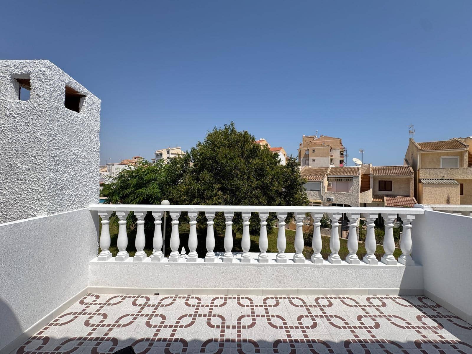 3 soverom Rekkehus til salgs i Torrevieja med svømmebasseng - € 249 900 (Ref: 9169511)