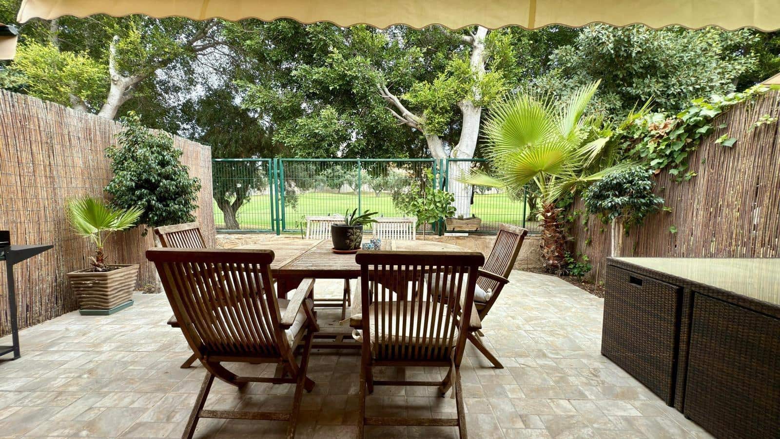 4 soveværelse Rækkehus til salg i Alicante by med swimmingpool garage - € 699.000 (Ref: 9170723)