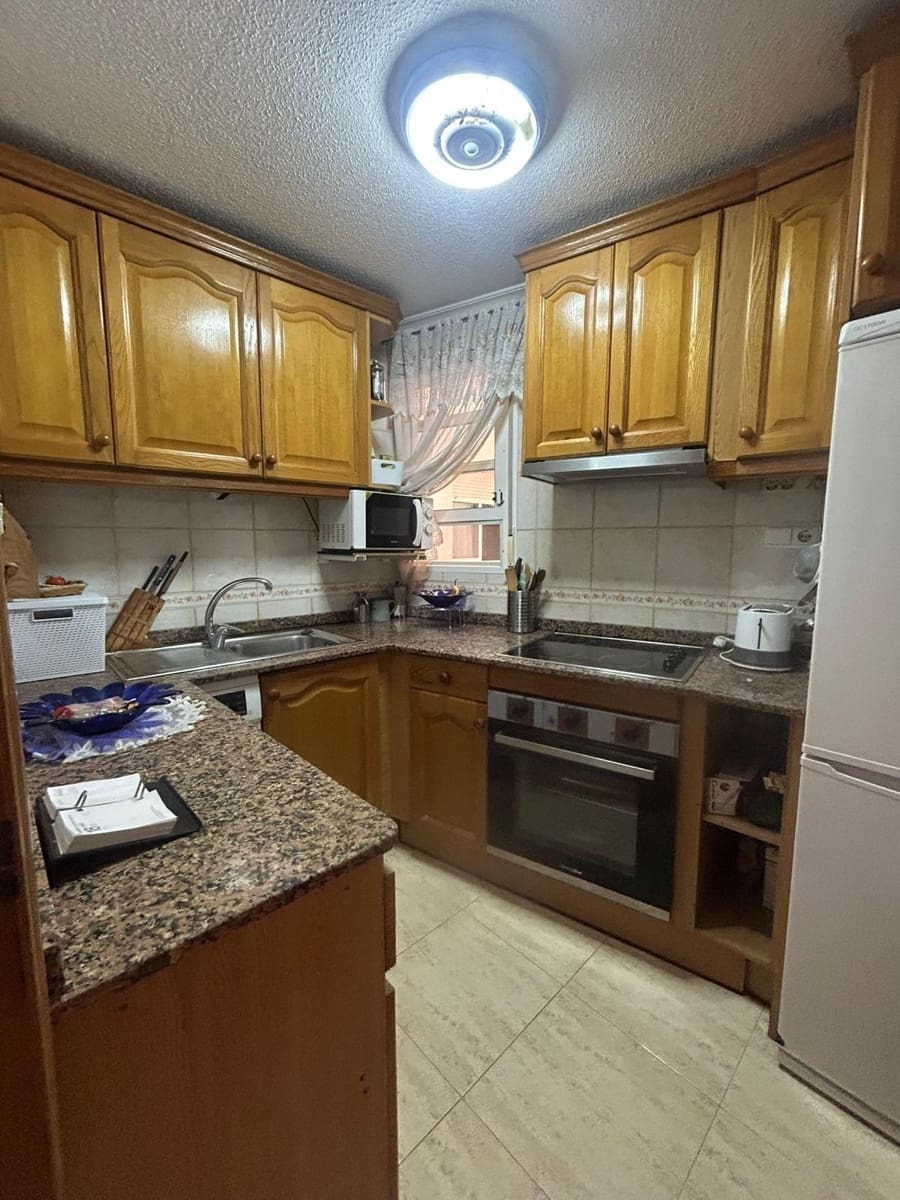 2 quarto Apartamento para venda em Torrevieja com garagem - 129 900 € (Ref: 9173434)
