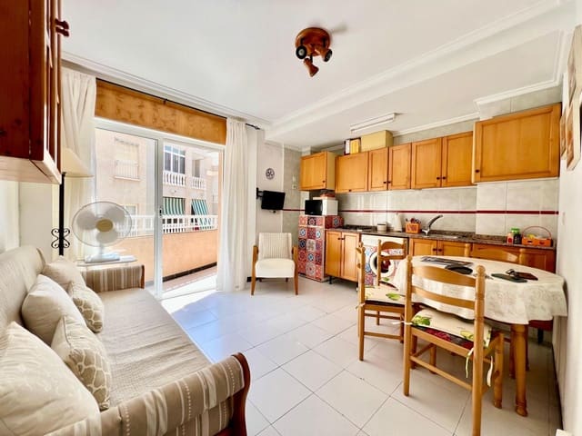 1 quarto Apartamento para venda em Avenida Habaneras - Curva de Palangre, Torrevieja - 99 000 € (Ref: 9176437)