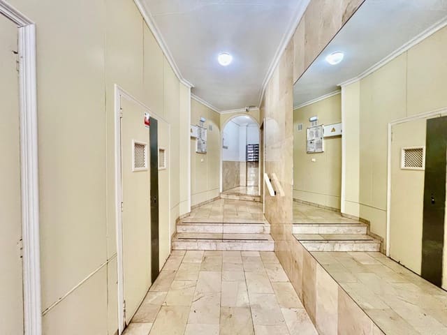 1 quarto Apartamento para venda em Avenida Habaneras - Curva de Palangre, Torrevieja - 99 000 € (Ref: 9176437)