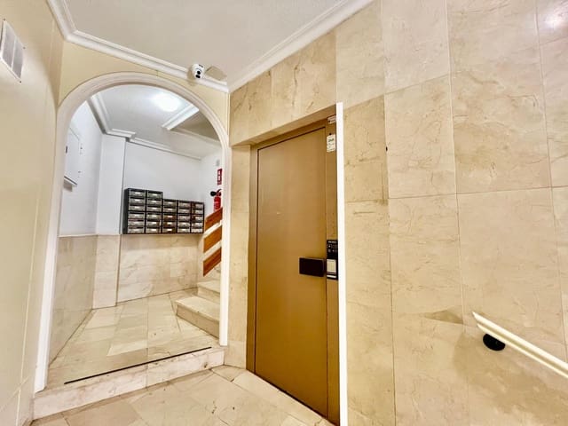 1 quarto Apartamento para venda em Avenida Habaneras - Curva de Palangre, Torrevieja - 99 000 € (Ref: 9176437)