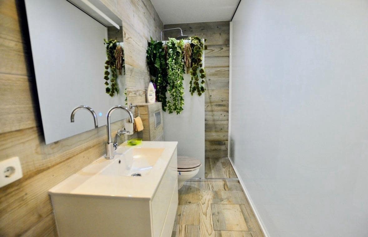 9 slaapkamer Villa te koop in Blue Lagoon met zwembad - € 458.900 (Ref: 9180950)