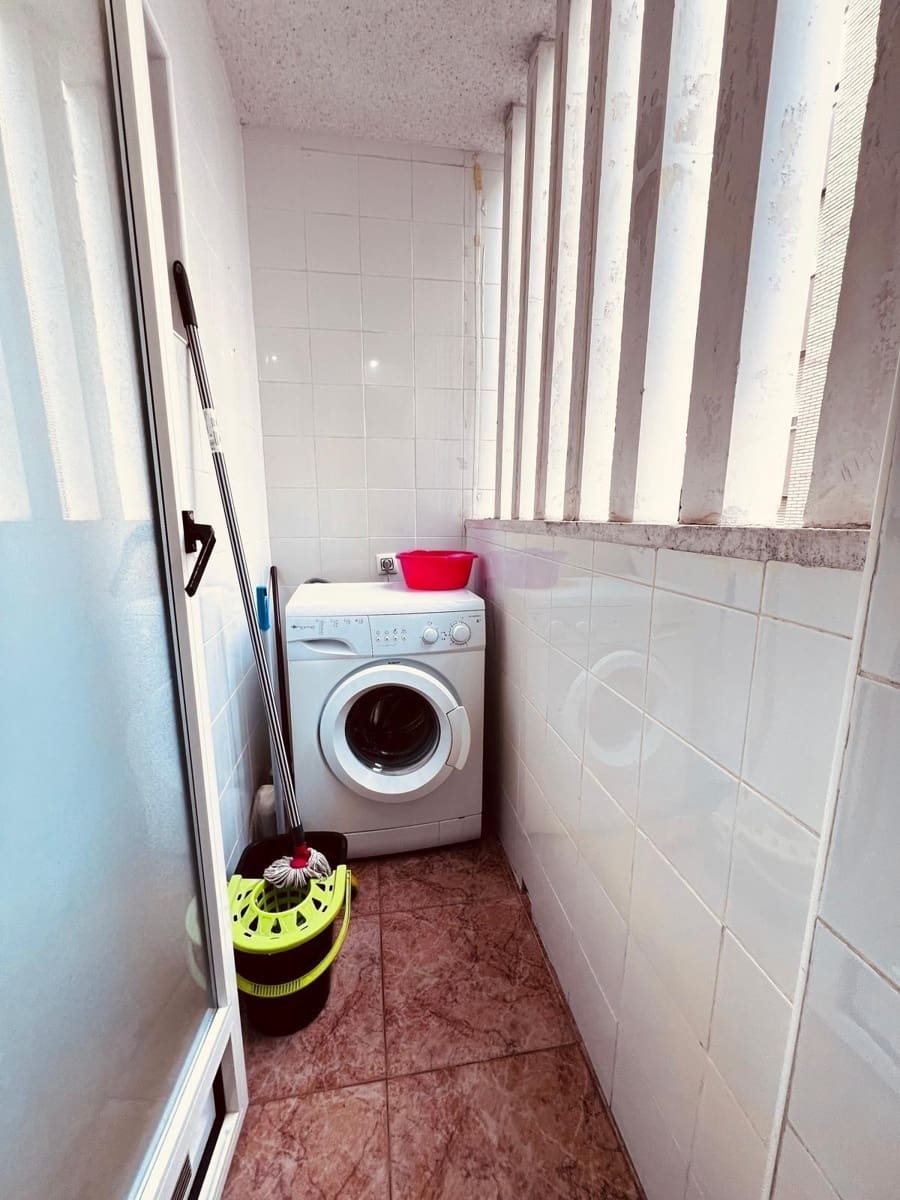 3 bedroom Flat for sale in Torrevieja - € 164,900 (Ref: 9183651)