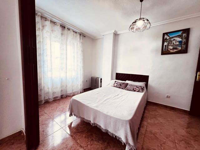 3 bedroom Flat for sale in Torrevieja - € 164,900 (Ref: 9183651)