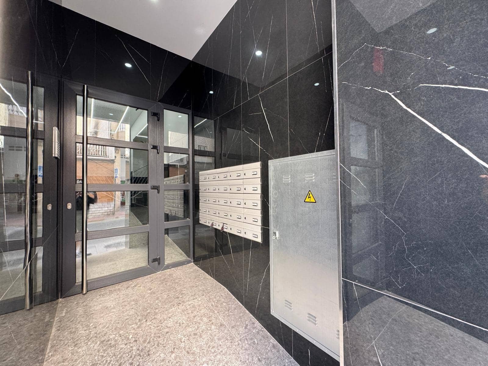 2 soveværelse Lejlighed til salg i Torrevieja - € 219.900 (Ref: 9185367)