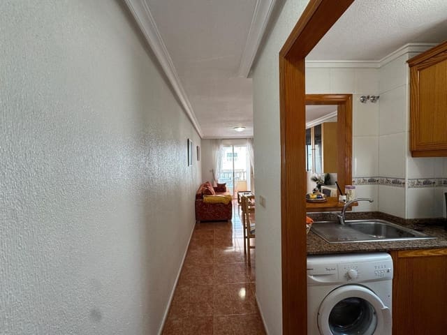 Apartamento de 2 habitaciones en Torrevieja en venta con piscina - 134.900 € (Ref: 9185369)