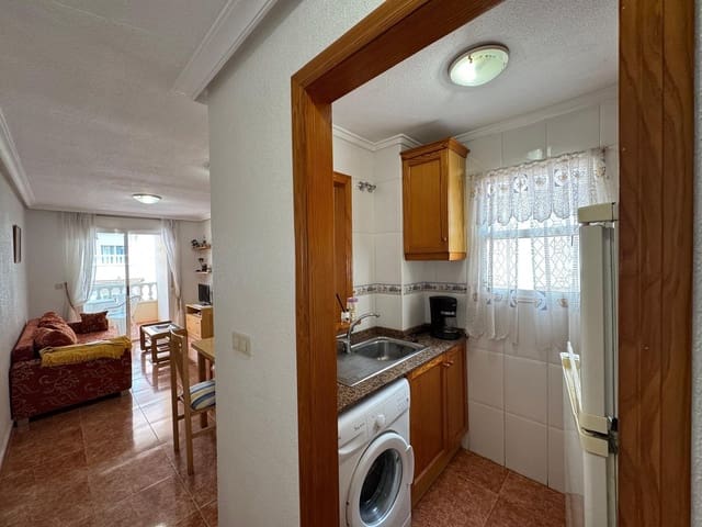 Apartamento de 2 habitaciones en Torrevieja en venta con piscina - 134.900 € (Ref: 9185369)