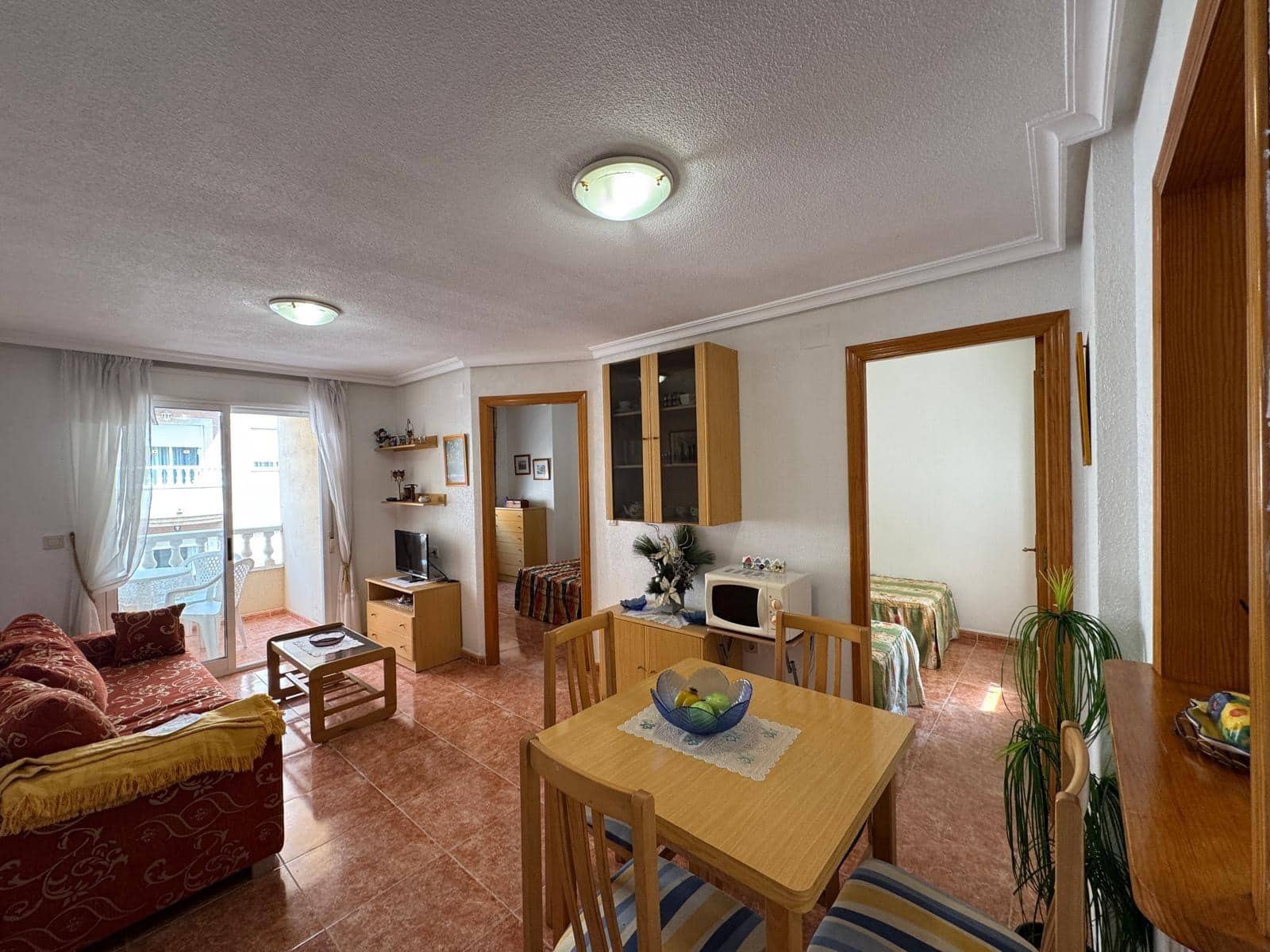 Apartamento de 2 habitaciones en Torrevieja en venta con piscina - 134.900 € (Ref: 9185369)