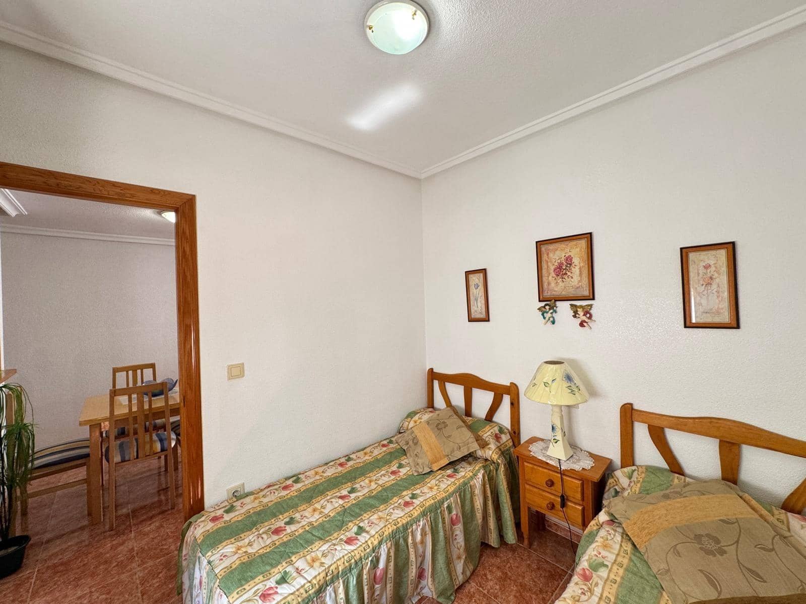 Apartamento de 2 habitaciones en Torrevieja en venta con piscina - 134.900 € (Ref: 9185369)