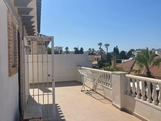 5 soverom Kjedet enebolig til salgs i La Mata, Torrevieja med svømmebasseng - € 670 000 (Ref: 9188417)