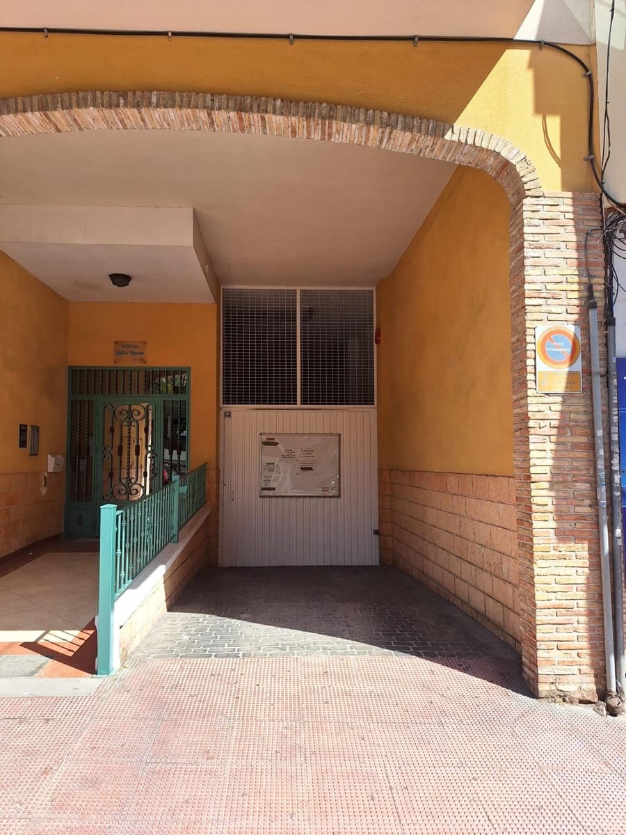 Garage til salg i Torrevieja - € 15.000 (Ref: 9197721)