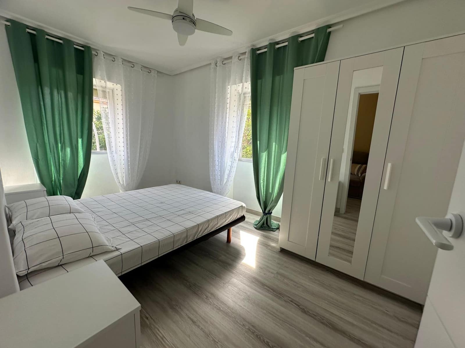 3 bedroom Flat for sale in Alicante / Alacant city - € 149,300 (Ref: 9202411)