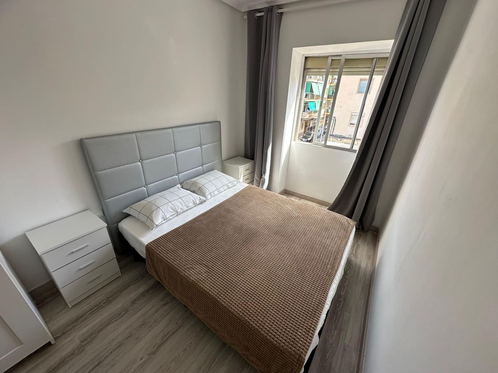 3 bedroom Flat for sale in Alicante / Alacant city - € 149,300 (Ref: 9202411)