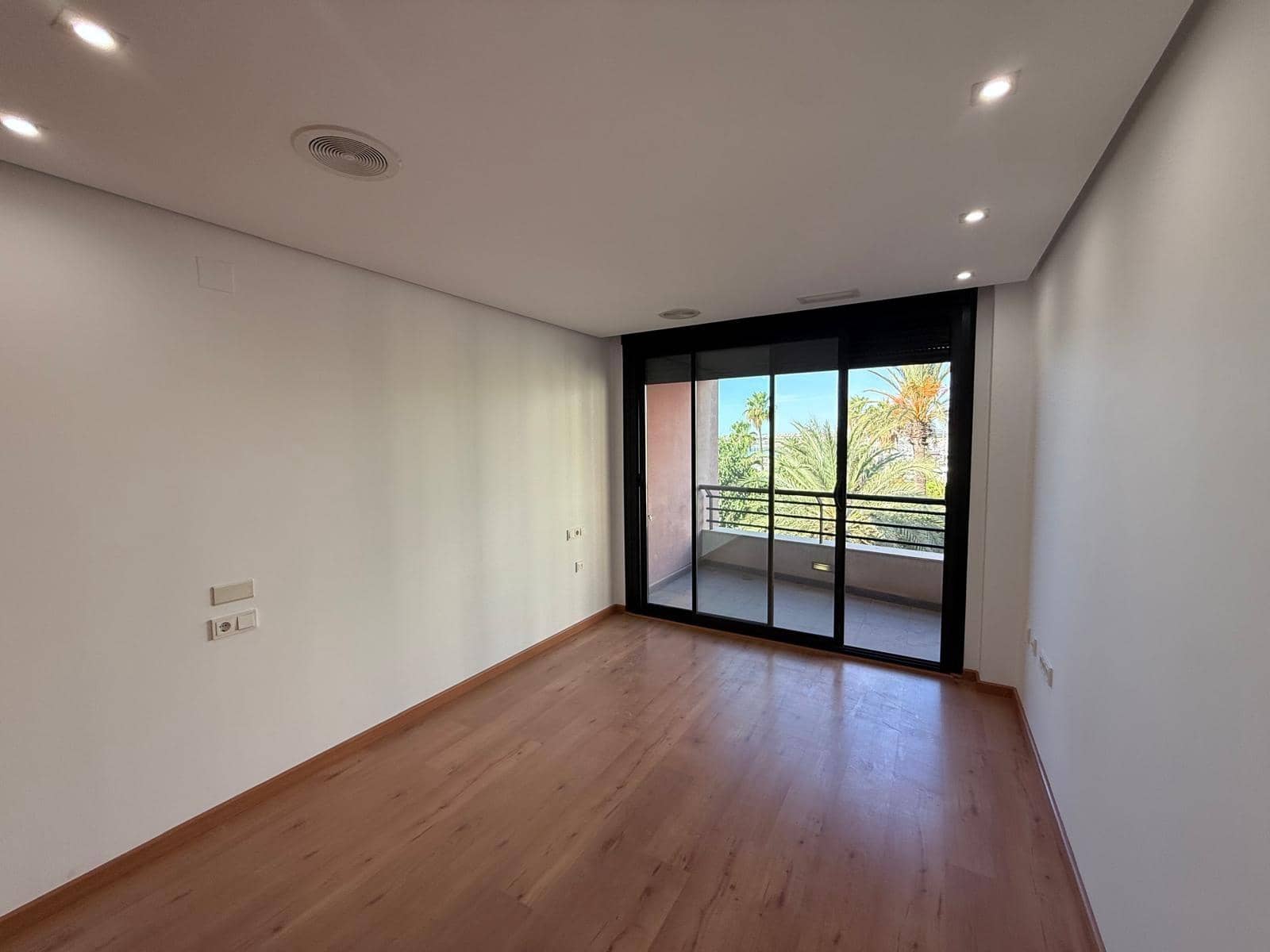 3 sypialnia Apartament na sprzedaż w Torrevieja z garażem - 438 900 € (Ref: 9208280)