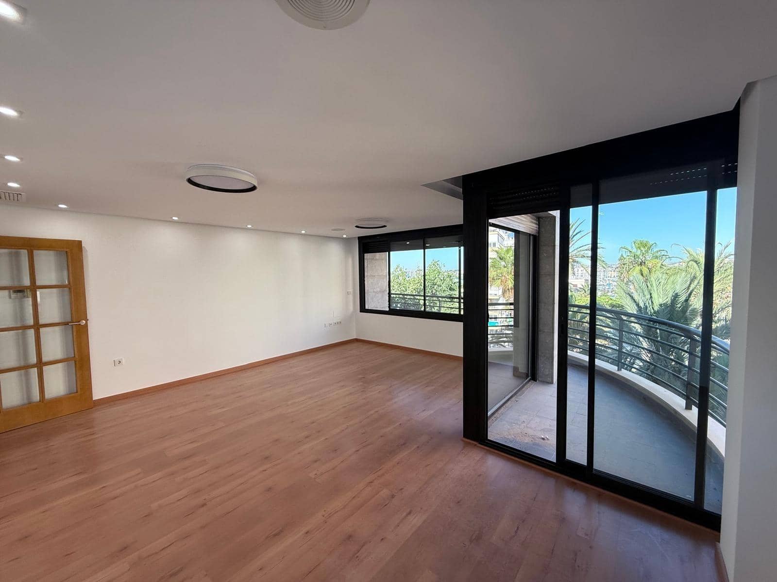 3 sypialnia Apartament na sprzedaż w Torrevieja z garażem - 438 900 € (Ref: 9208280)