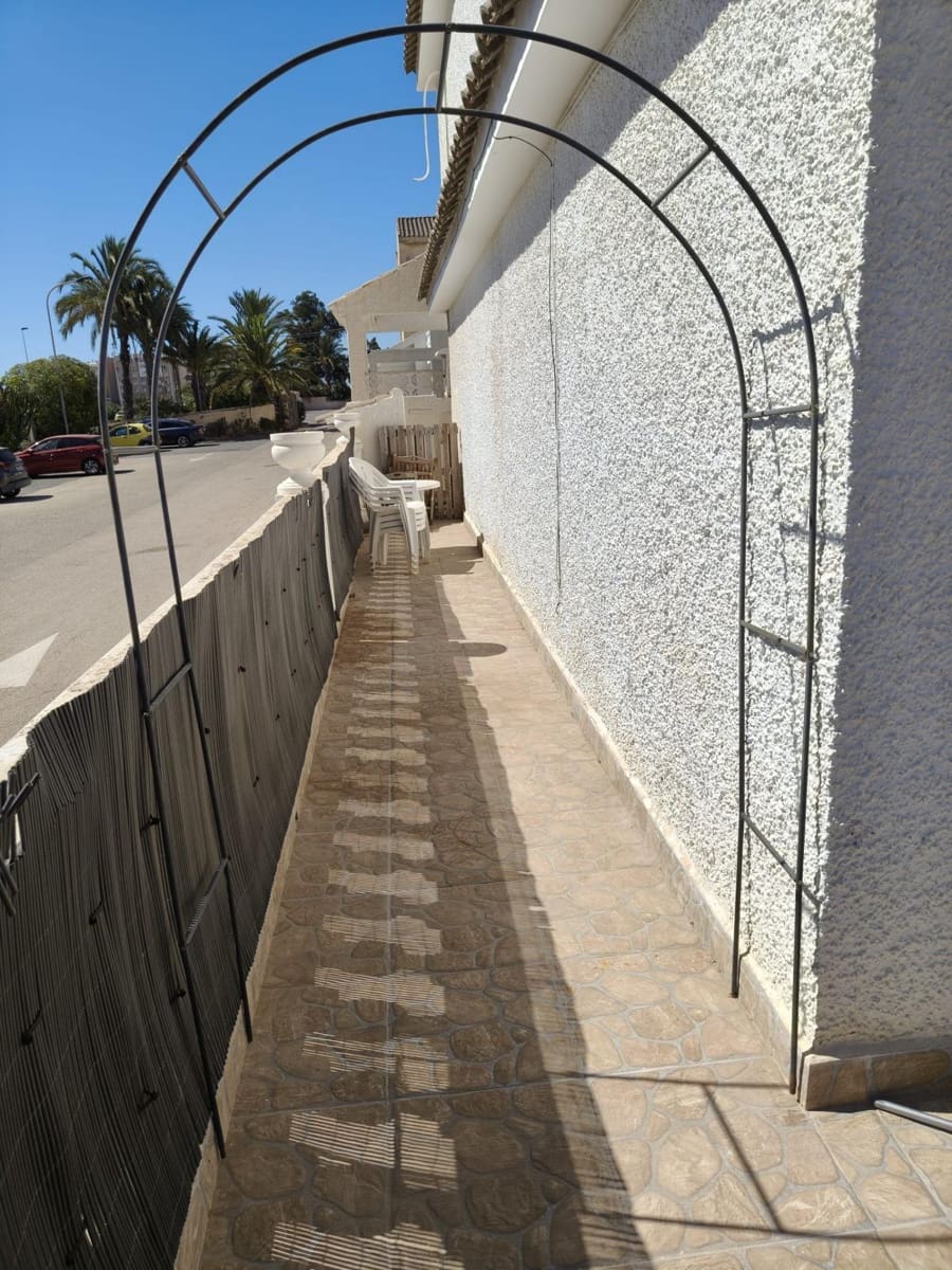 3 makuuhuone Huoneisto myytävänä paikassa Punta Prima mukana uima-altaan - 189 500 € (Ref: 9208284)