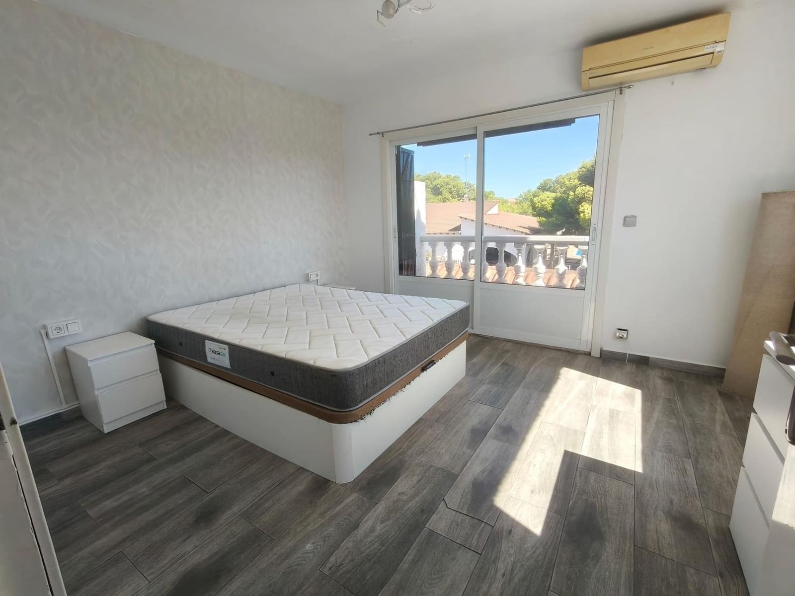 3 makuuhuone Huoneisto myytävänä paikassa Punta Prima mukana uima-altaan - 189 500 € (Ref: 9208284)