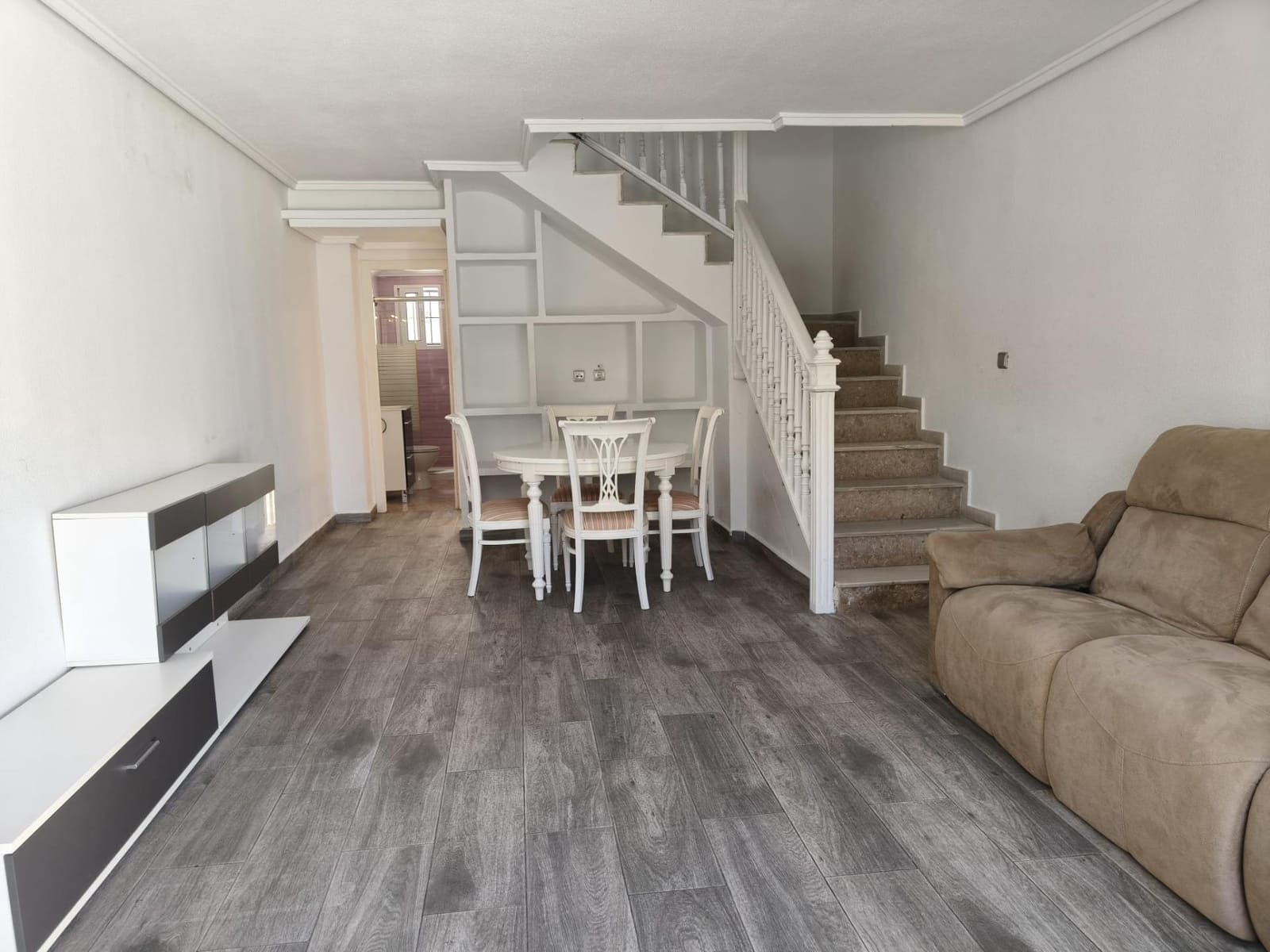 3 makuuhuone Huoneisto myytävänä paikassa Punta Prima mukana uima-altaan - 189 500 € (Ref: 9208284)