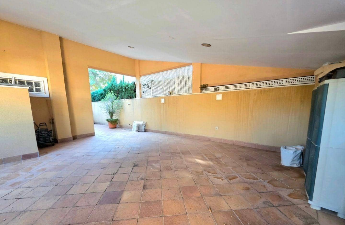 5 bedroom Villa for sale in Orihuela Costa with pool - € 739,900 (Ref: 9208285)