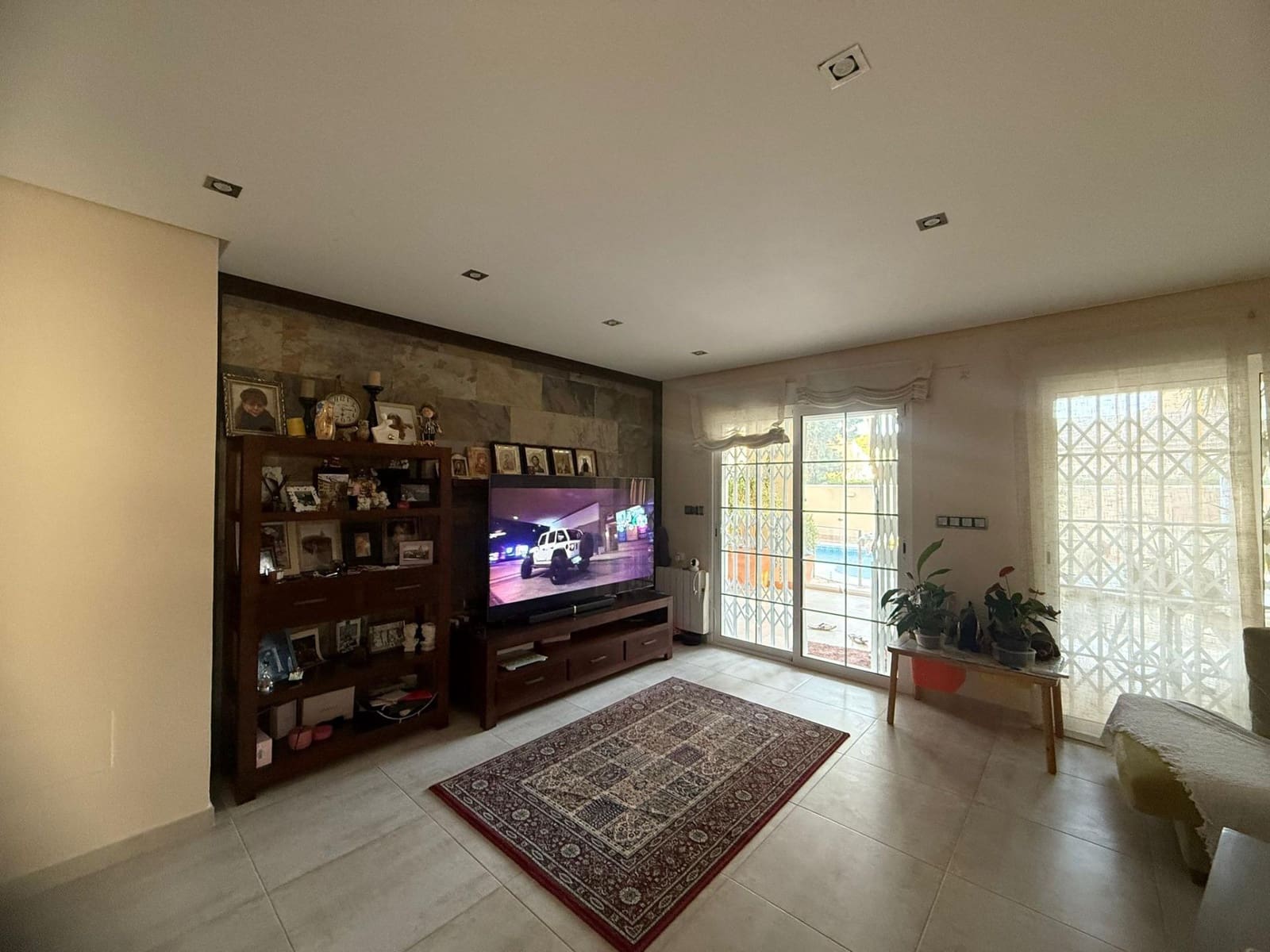 5 bedroom Villa for sale in Orihuela Costa with pool - € 739,900 (Ref: 9208285)