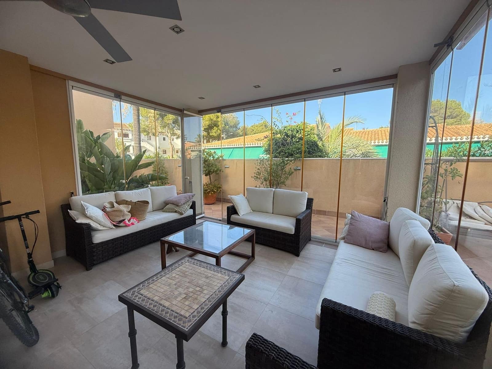 5 bedroom Villa for sale in Orihuela Costa with pool - € 739,900 (Ref: 9208285)