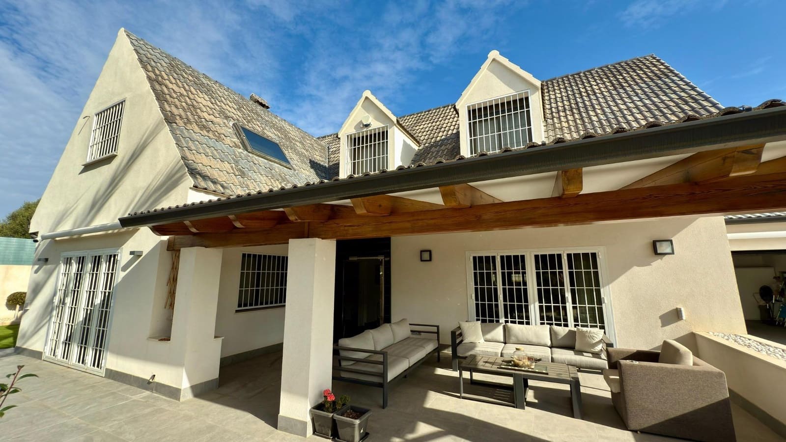 5 bedroom Villa for sale in San Juan de Alicante / Sant Joan d'Alacant with pool garage - € 1,365,000 (Ref: 9215027)